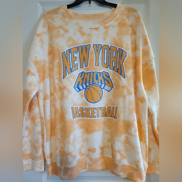 Other - New York Knicks Basketball Long Sleeve Sweatshirt